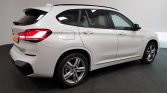 BMW X1 wit achterkant