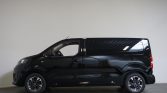 Opel vivaro-e zijkant zwart